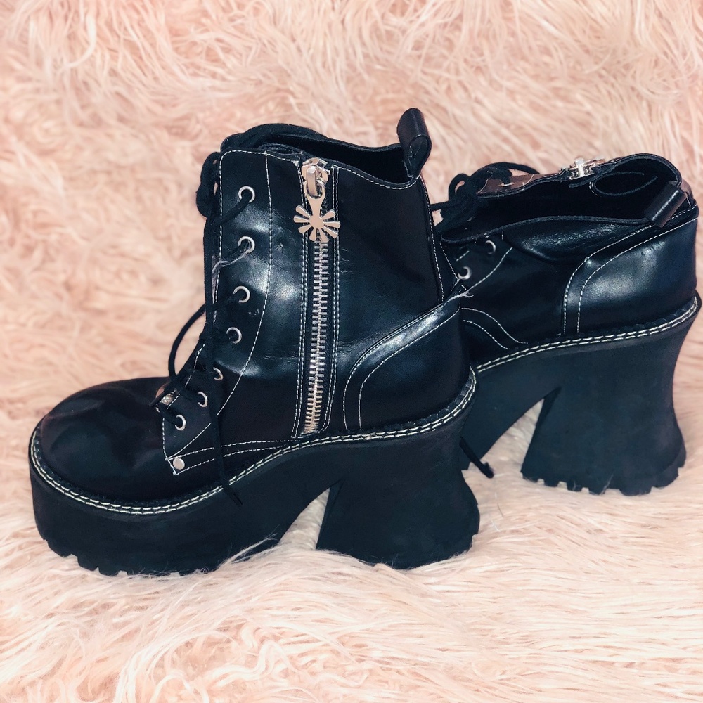 Delias Black Platform Boots